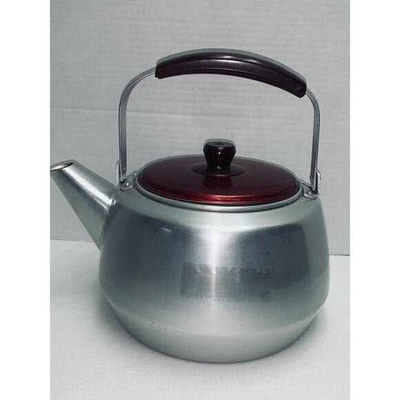Aluminum Tea Kettle with Red Lid and Handle -Camel Farmhouse Chic ! Gallon GUC - Picture 1 of 13